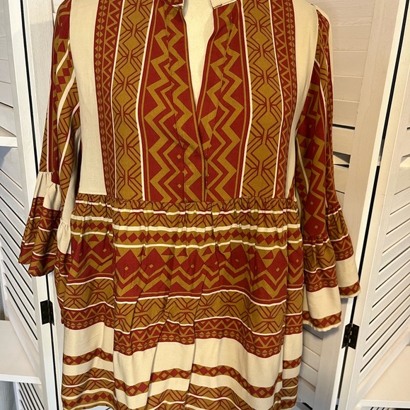 NEW Easel Tunic Blouse - Picture 5 of 14